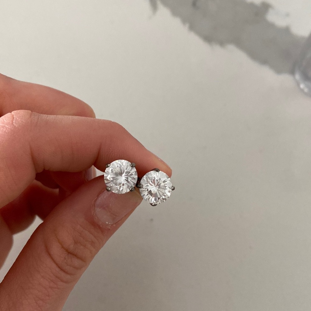 Cubic Zirconia diamond studs